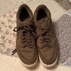 Nike Men's Dark Brown Sneakers